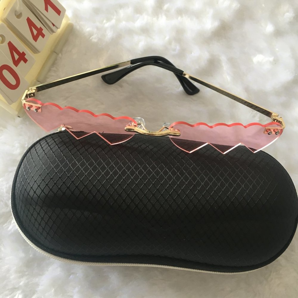Gold Frame Pink Lens Fashion Party Sunglasse - Picture 4 of 4